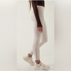 Athleta Delancey textured Moto Tight Legging size Large